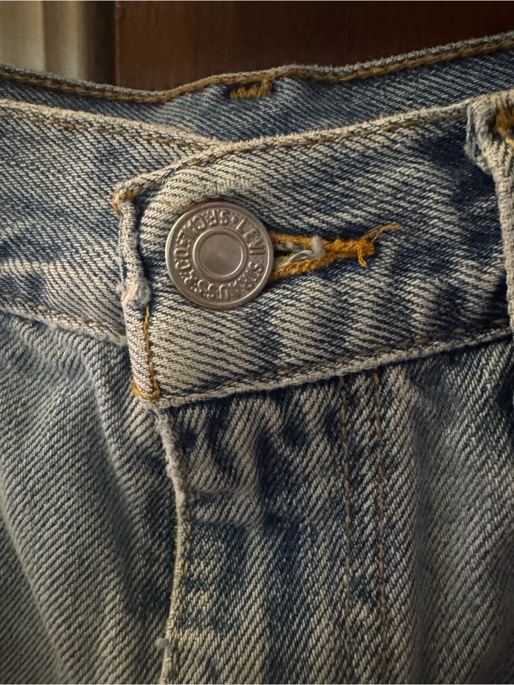 VTG Levi's Light Blue Denim Mom Shorts Size 6 - Picture 2 of 8